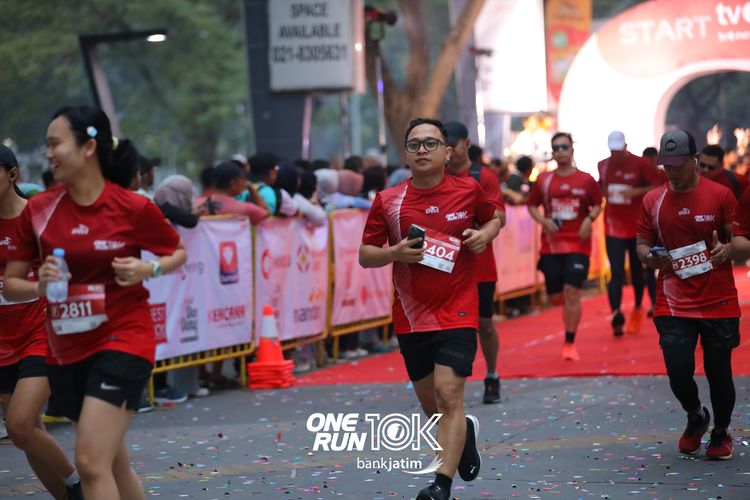 Race photo from ONE RUN 10 K