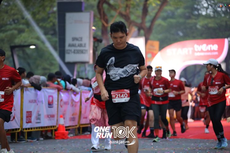 Race photo from ONE RUN 10 K