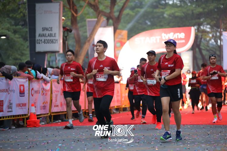 Race photo from ONE RUN 10 K