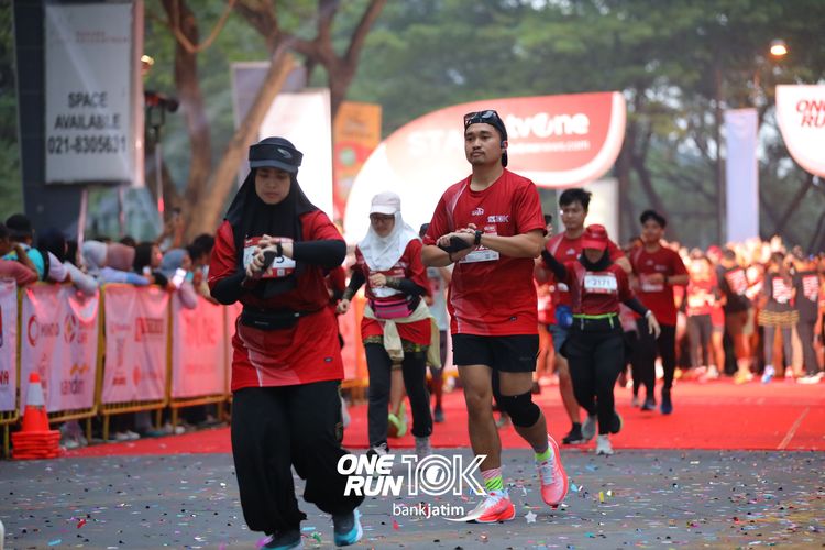 Race photo from ONE RUN 10 K