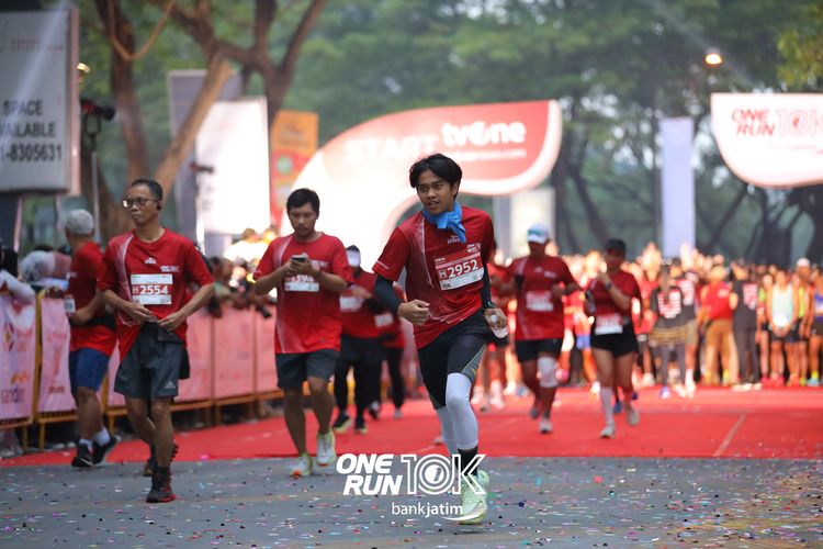 Race photo from ONE RUN 10 K