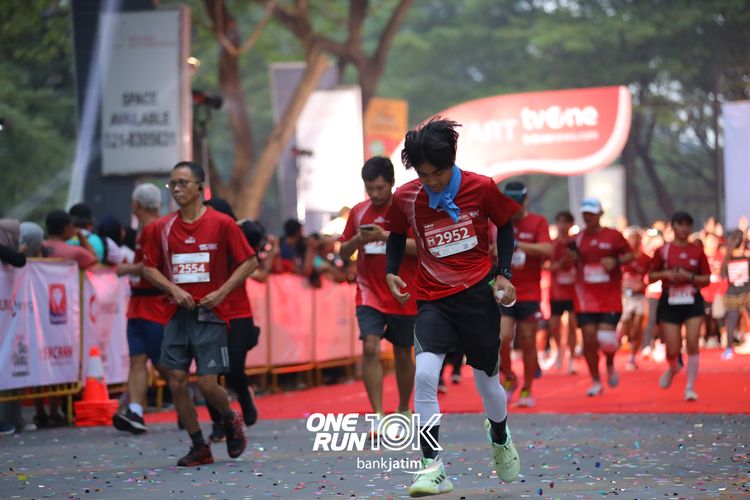 Race photo from ONE RUN 10 K