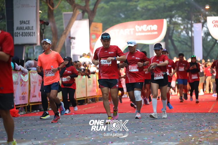 Race photo from ONE RUN 10 K
