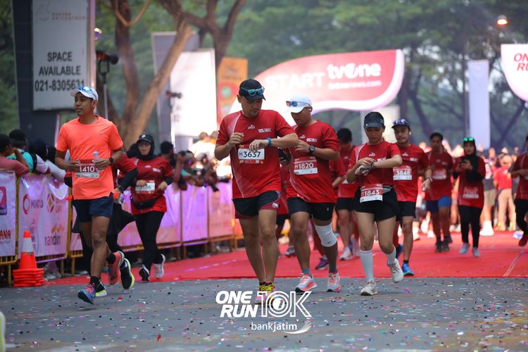Race photo from ONE RUN 10 K