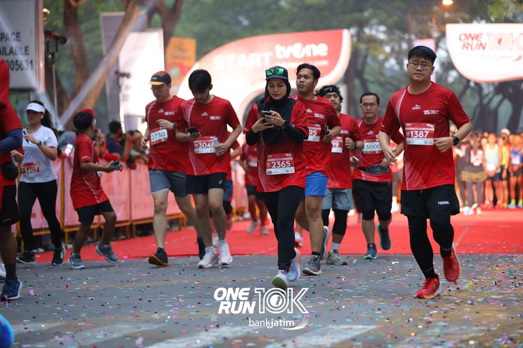 Race photo from ONE RUN 10 K
