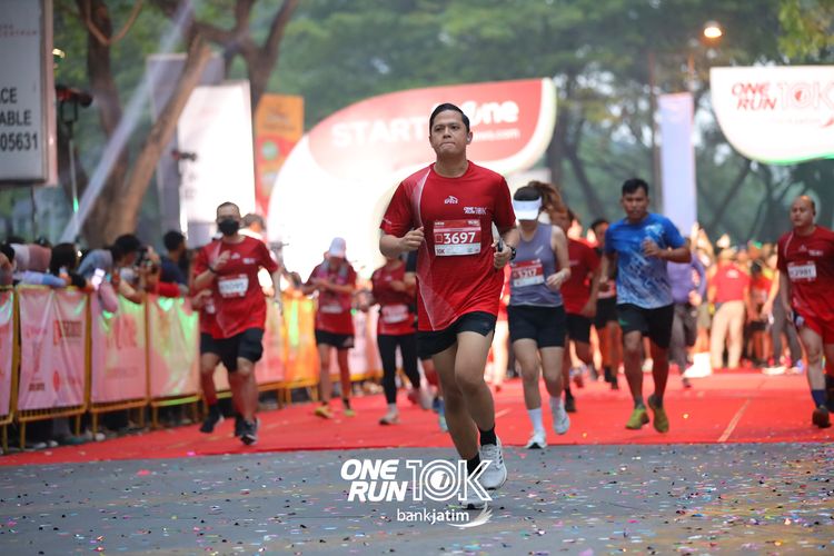 Race photo from ONE RUN 10 K