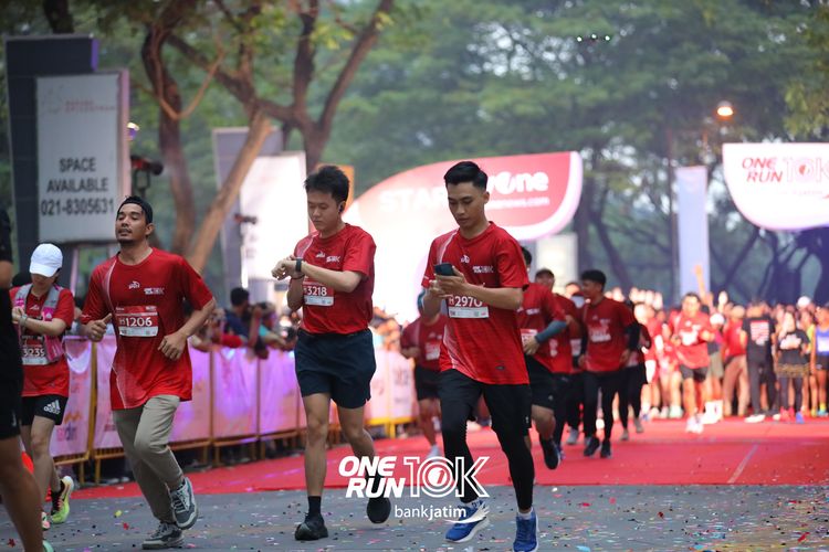 Race photo from ONE RUN 10 K