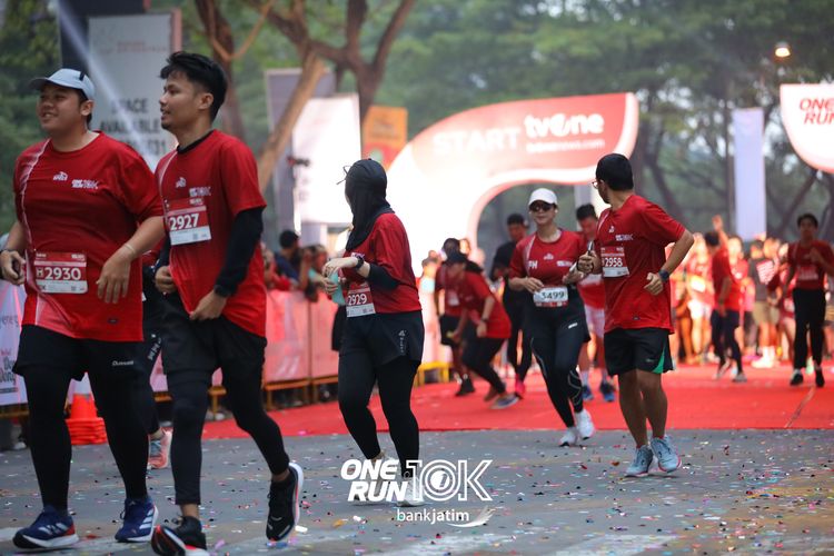 Race photo from ONE RUN 10 K