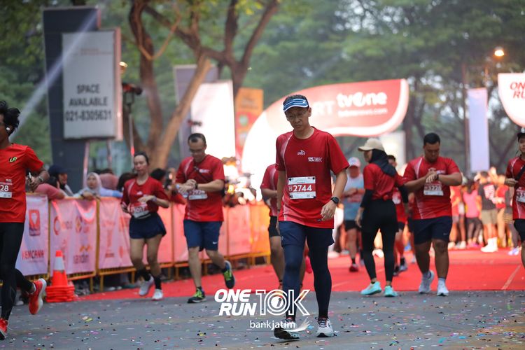 Race photo from ONE RUN 10 K