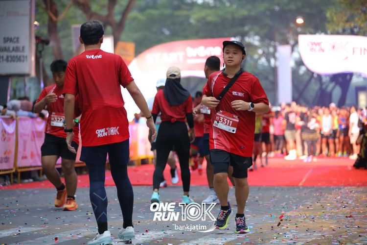 Race photo from ONE RUN 10 K