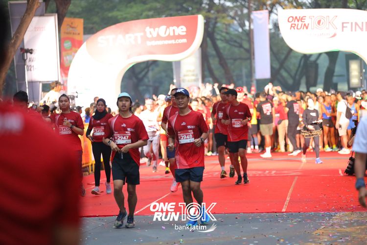 Race photo from ONE RUN 10 K