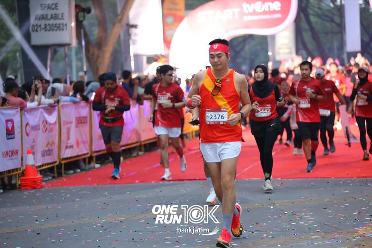 Race photo from ONE RUN 10 K