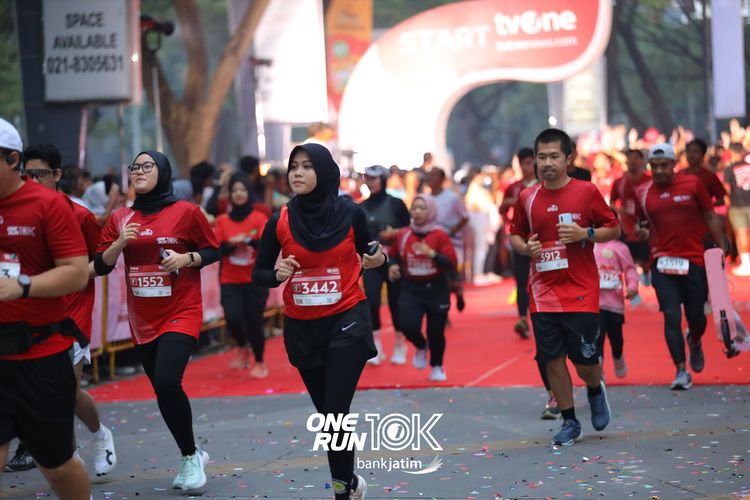 Race photo from ONE RUN 10 K