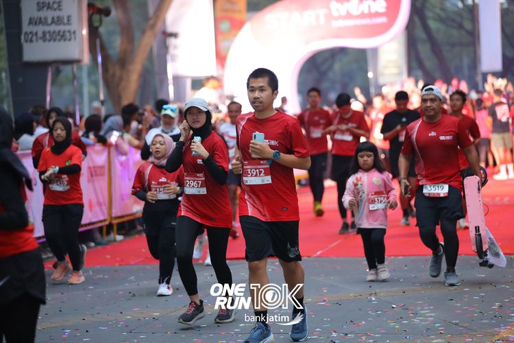 Race photo from ONE RUN 10 K
