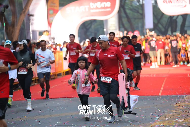 Race photo from ONE RUN 10 K