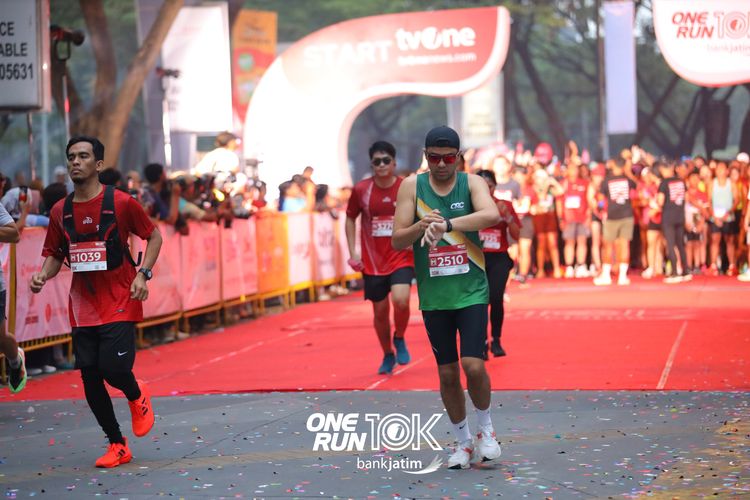Race photo from ONE RUN 10 K