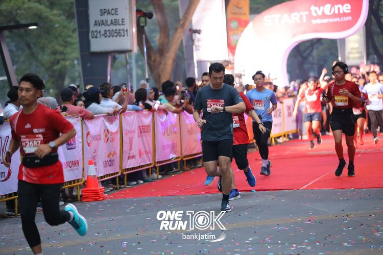 Race photo from ONE RUN 10 K