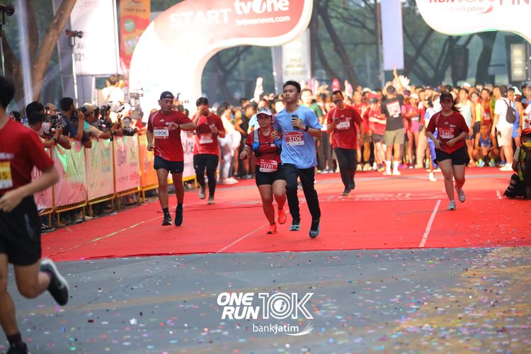 Race photo from ONE RUN 10 K