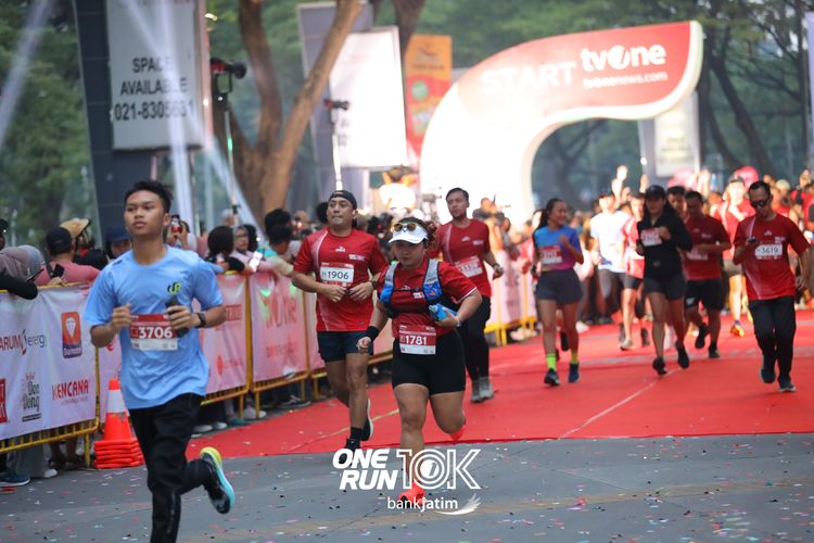 Race photo from ONE RUN 10 K