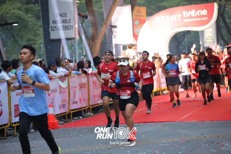 Race photo from ONE RUN 10 K