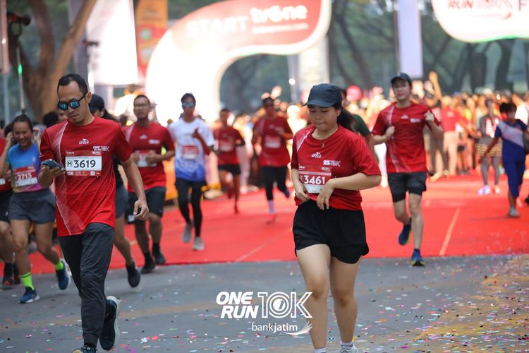 Race photo from ONE RUN 10 K