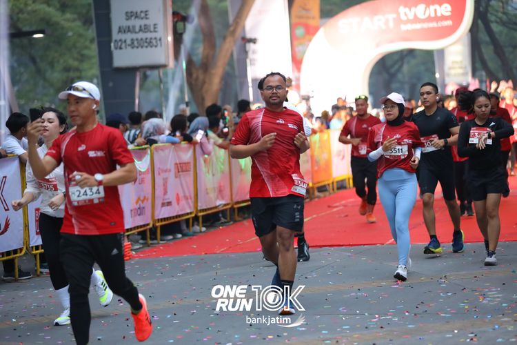 Race photo from ONE RUN 10 K