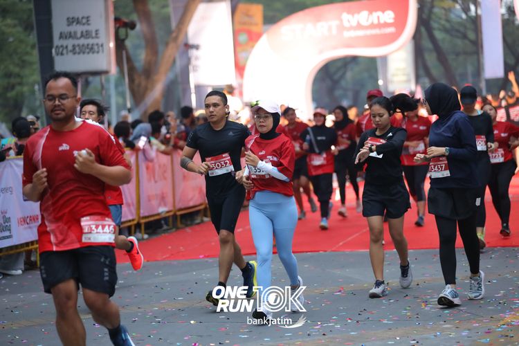 Race photo from ONE RUN 10 K