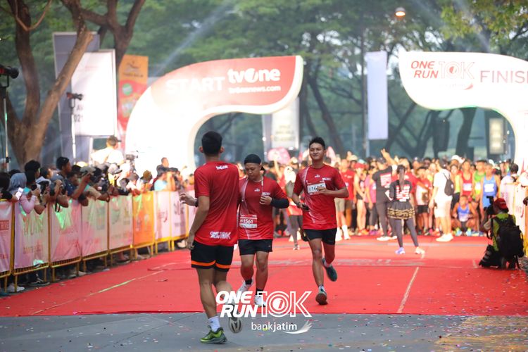 Race photo from ONE RUN 10 K