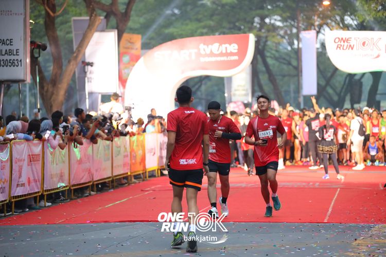 Race photo from ONE RUN 10 K