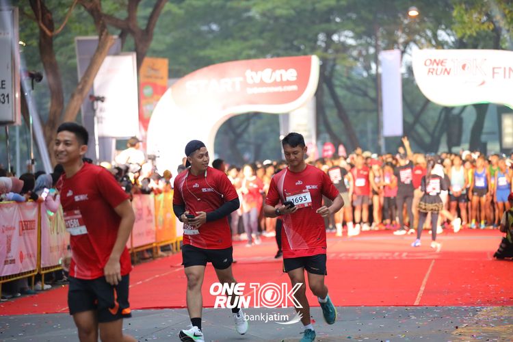 Race photo from ONE RUN 10 K