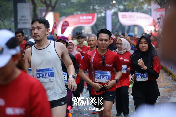 Race photo from ONE RUN 10 K