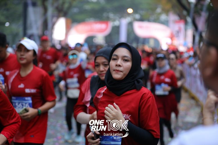 Race photo from ONE RUN 10 K