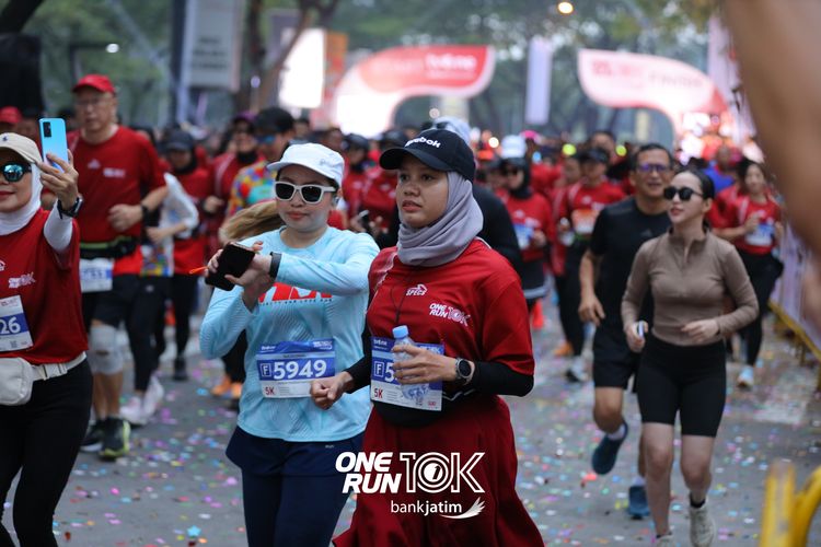 Race photo from ONE RUN 10 K