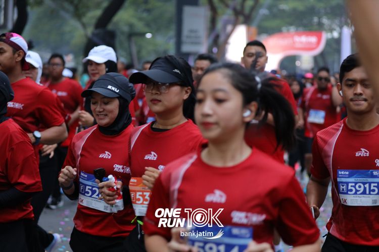 Race photo from ONE RUN 10 K