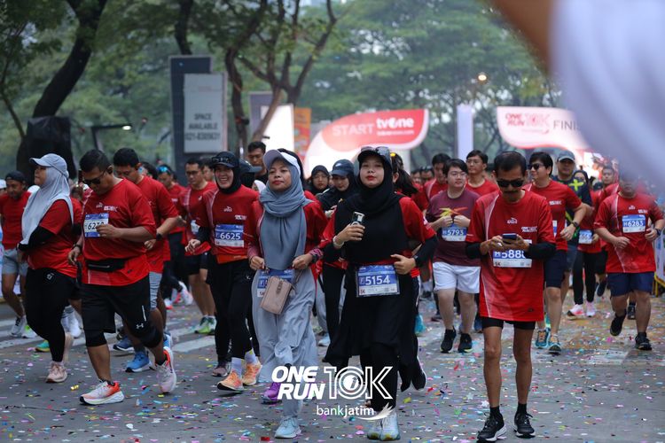 Race photo from ONE RUN 10 K