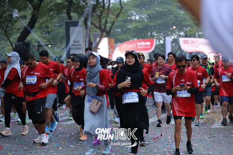 Race photo from ONE RUN 10 K