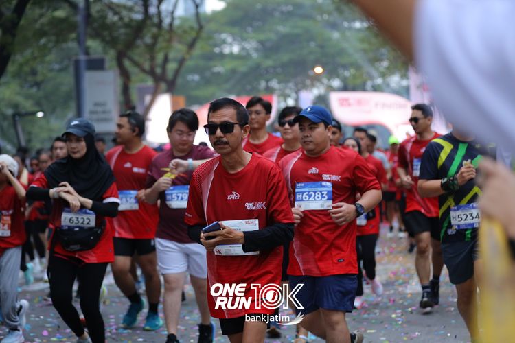 Race photo from ONE RUN 10 K