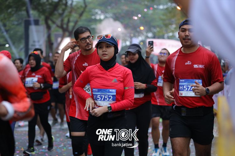 Race photo from ONE RUN 10 K