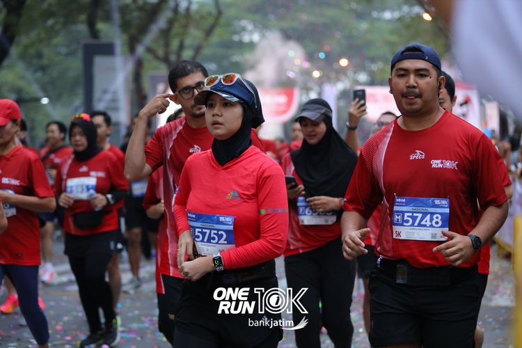 Race photo from ONE RUN 10 K