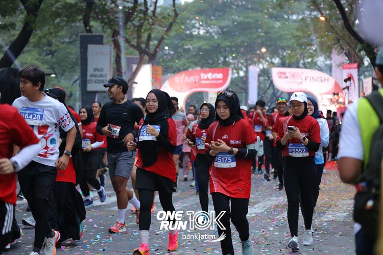 Race photo from ONE RUN 10 K