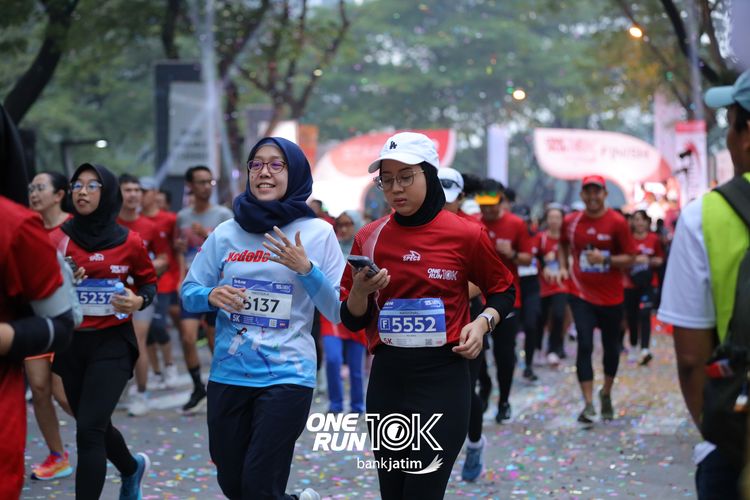 Race photo from ONE RUN 10 K