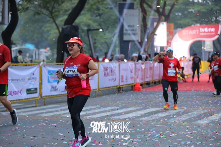 Race photo from ONE RUN 10 K
