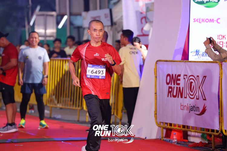 Race photo from ONE RUN 10 K