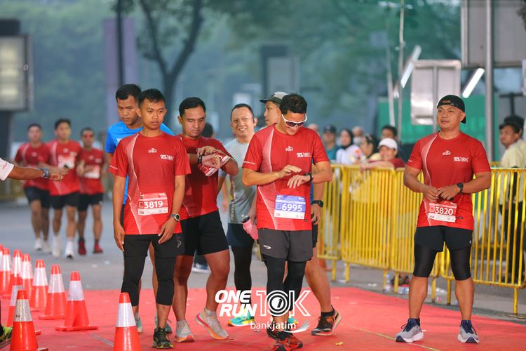 Race photo from ONE RUN 10 K