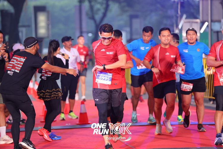 Race photo from ONE RUN 10 K
