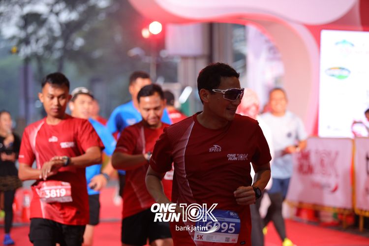 Race photo from ONE RUN 10 K