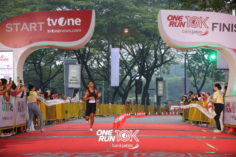 Race photo from ONE RUN 10 K