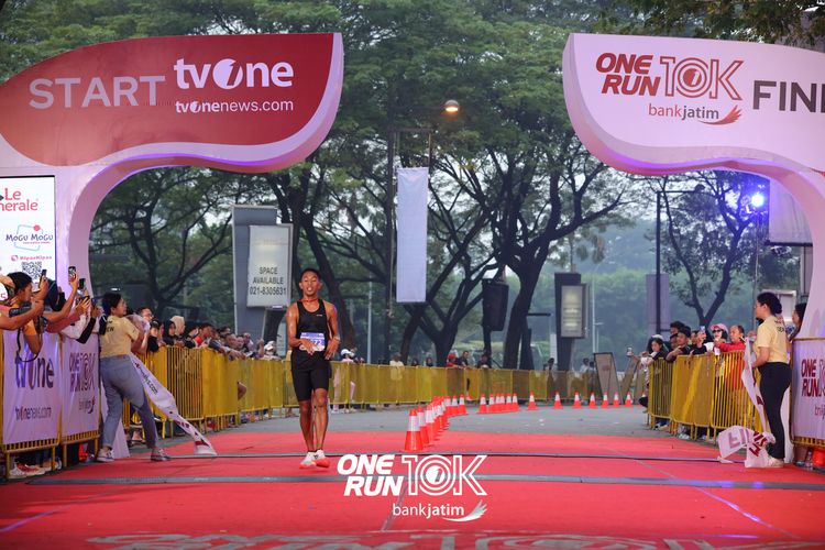 Race photo from ONE RUN 10 K