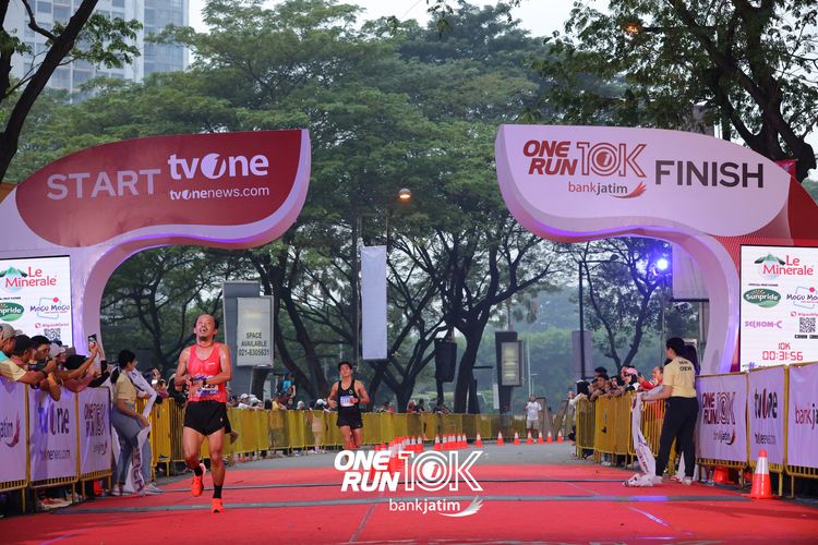 Race photo from ONE RUN 10 K