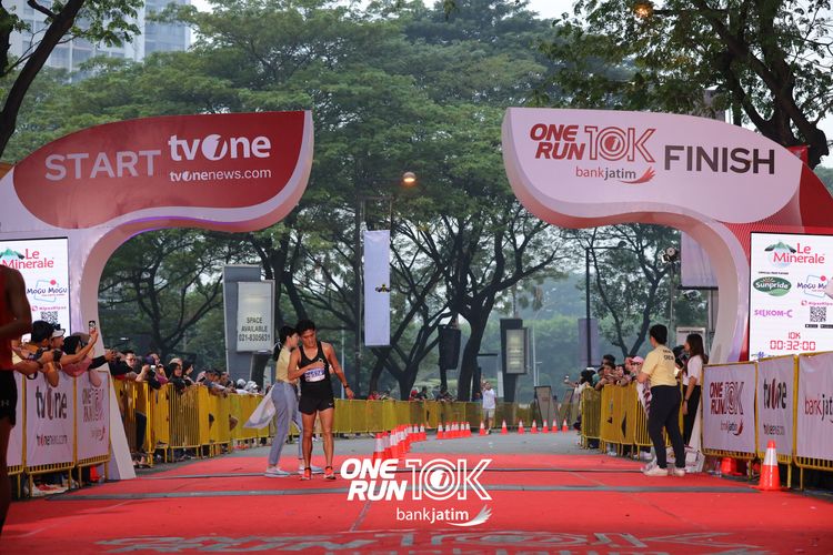 Race photo from ONE RUN 10 K